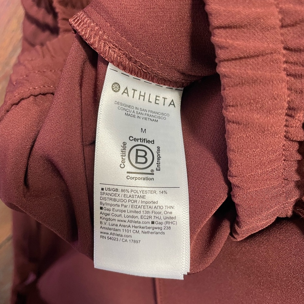 Athleta Endeavor High Rise Relaxed Pant Cherrywood Wide Leg - Sz Med ๐๐ - Picture 13 of 14